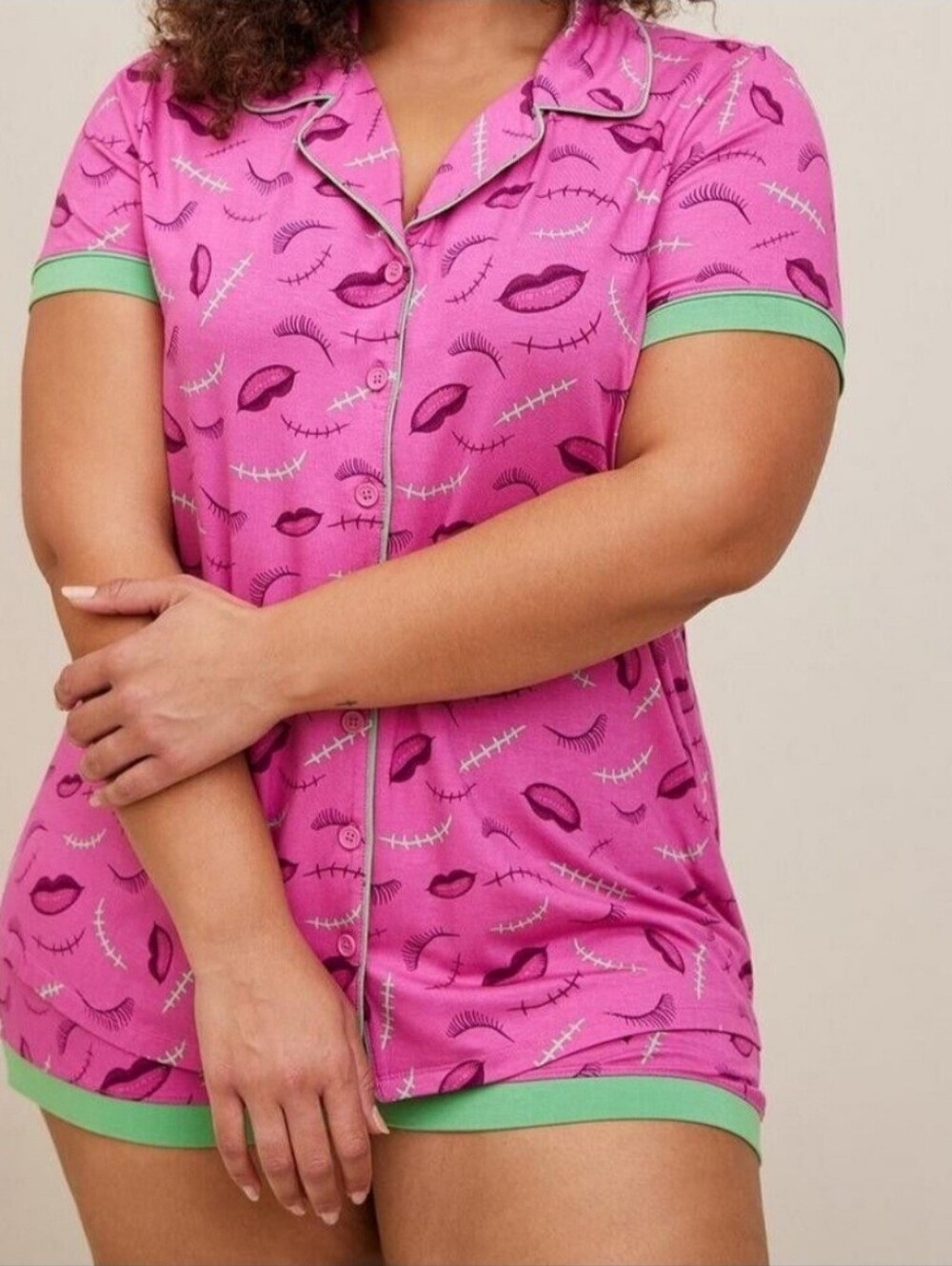 Torrid Universal Monsters Pink Bride Of Frankenstein 2 Piece Shorts Pajamas